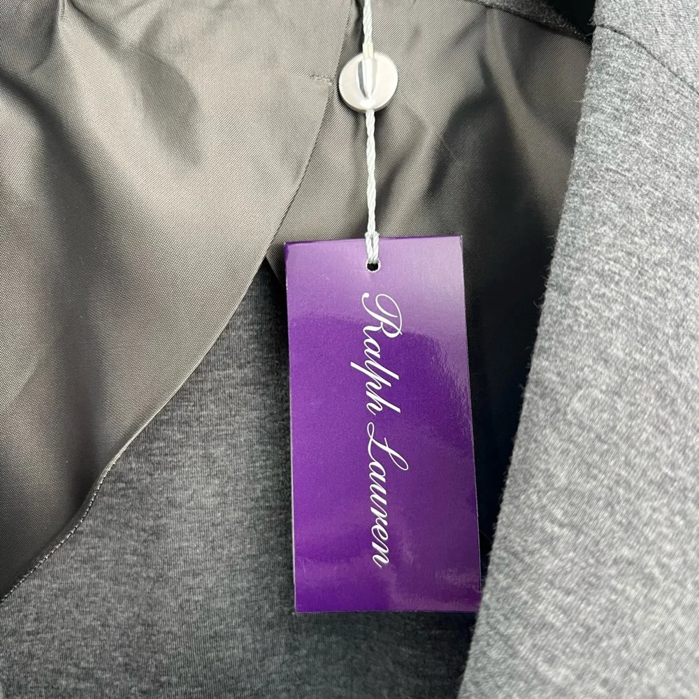 Selling a brand new Ralph Lauren gray sports coat - Picture 5 of 6